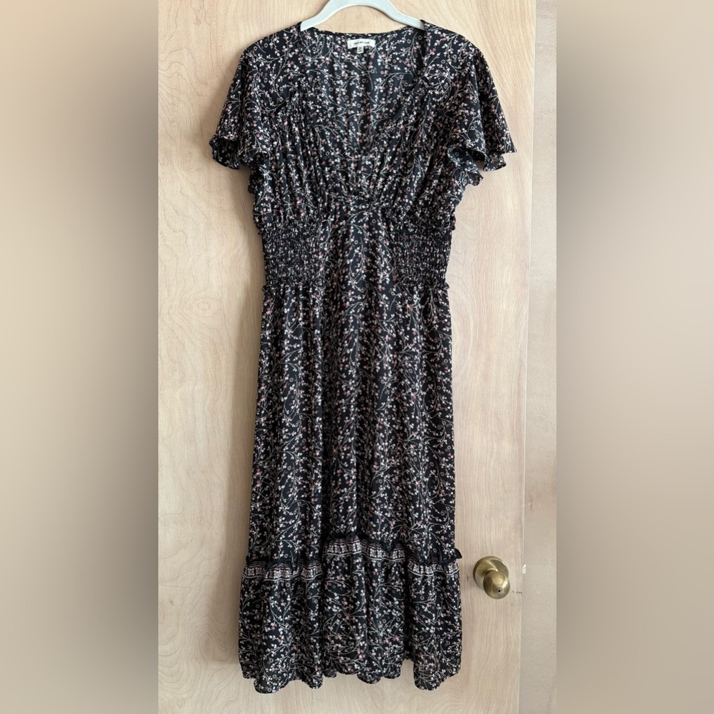 Max studio Floral Midi Dress Black Pink White Flutter Sleeve V-Neck Sz M
